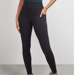 Stori Opposition Leggings Onyx NWOT